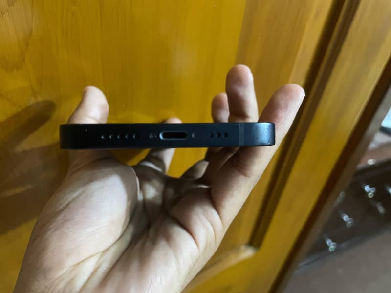 Apple iPhone 14 4
