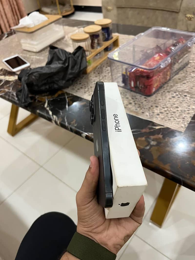 Apple iPhone 15 Pro 1