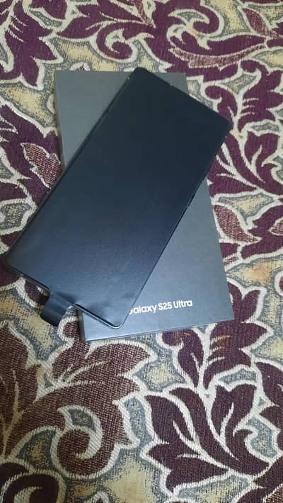 Samsung Mobile S25 Ultra jet black colour