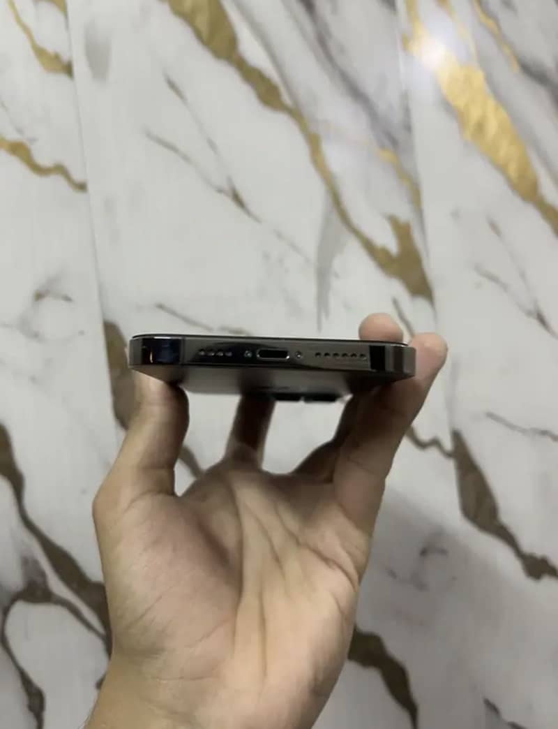 iPhone 13 Pro Max 3