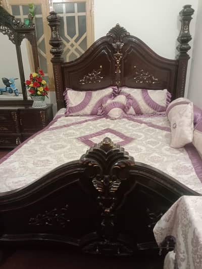 Complete Wooden Bedroom Set – Double Bed, Wardrobe & Dressing Table