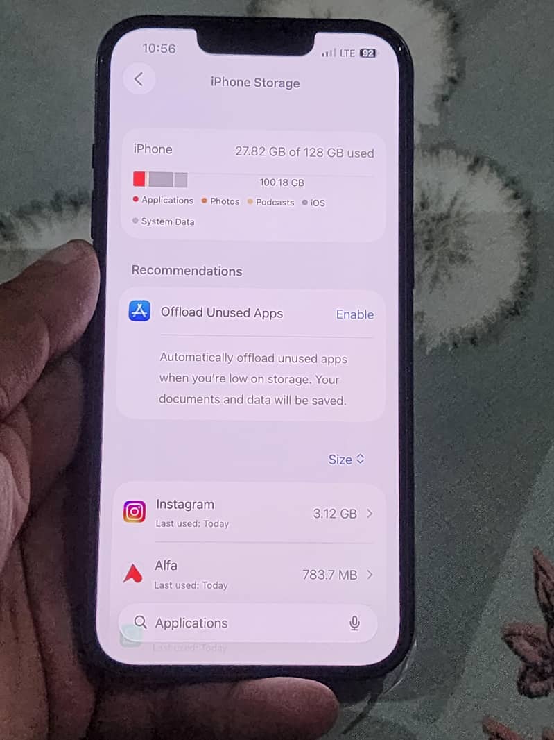 Apple iPhone 13 2