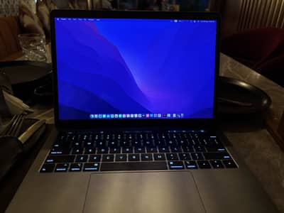 Macbook 2017 256GB 16 GB RAM