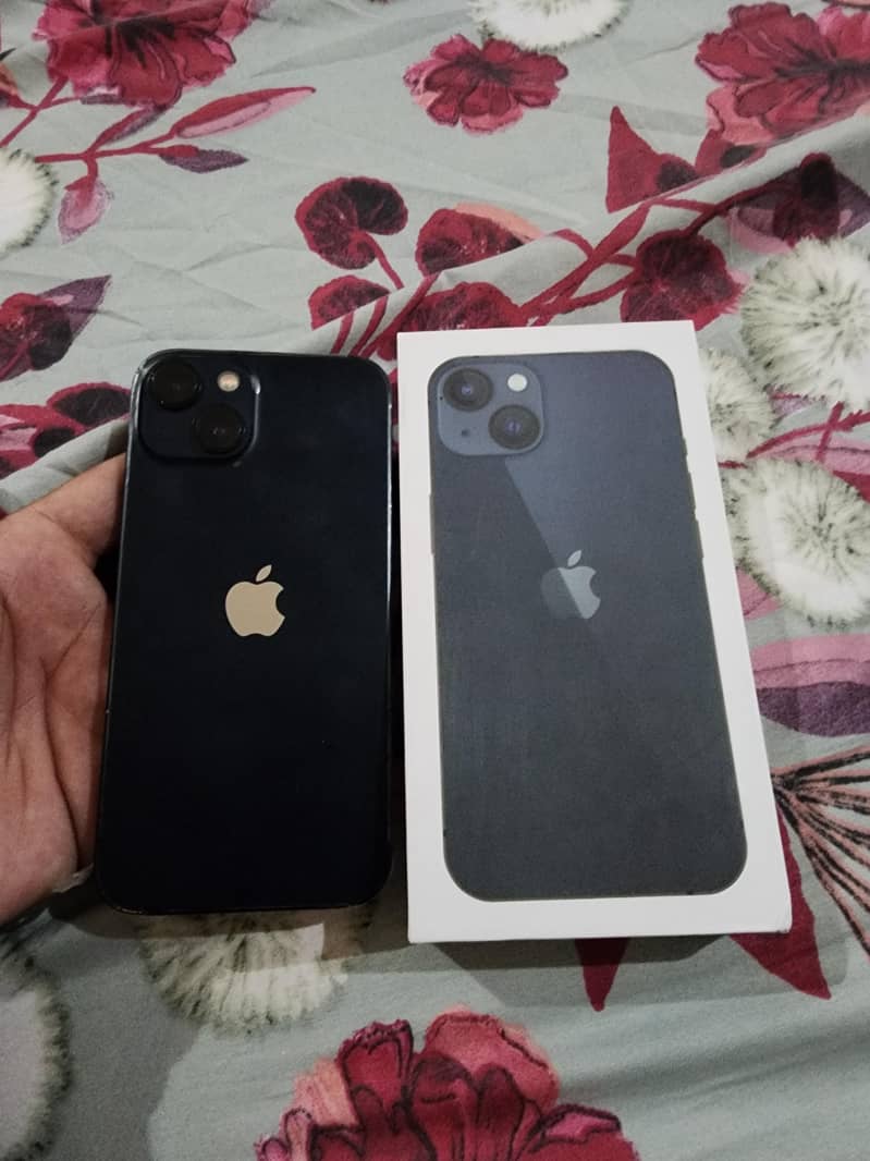 Apple iPhone 13 0