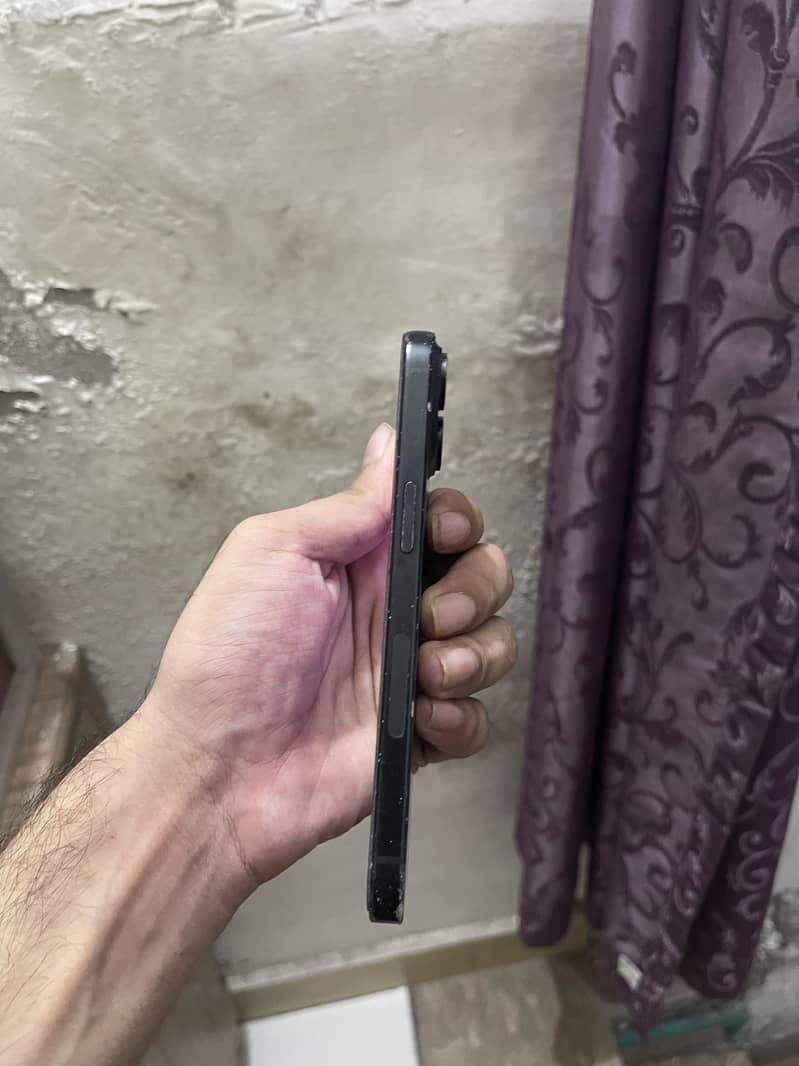 Apple iPhone 15 6
