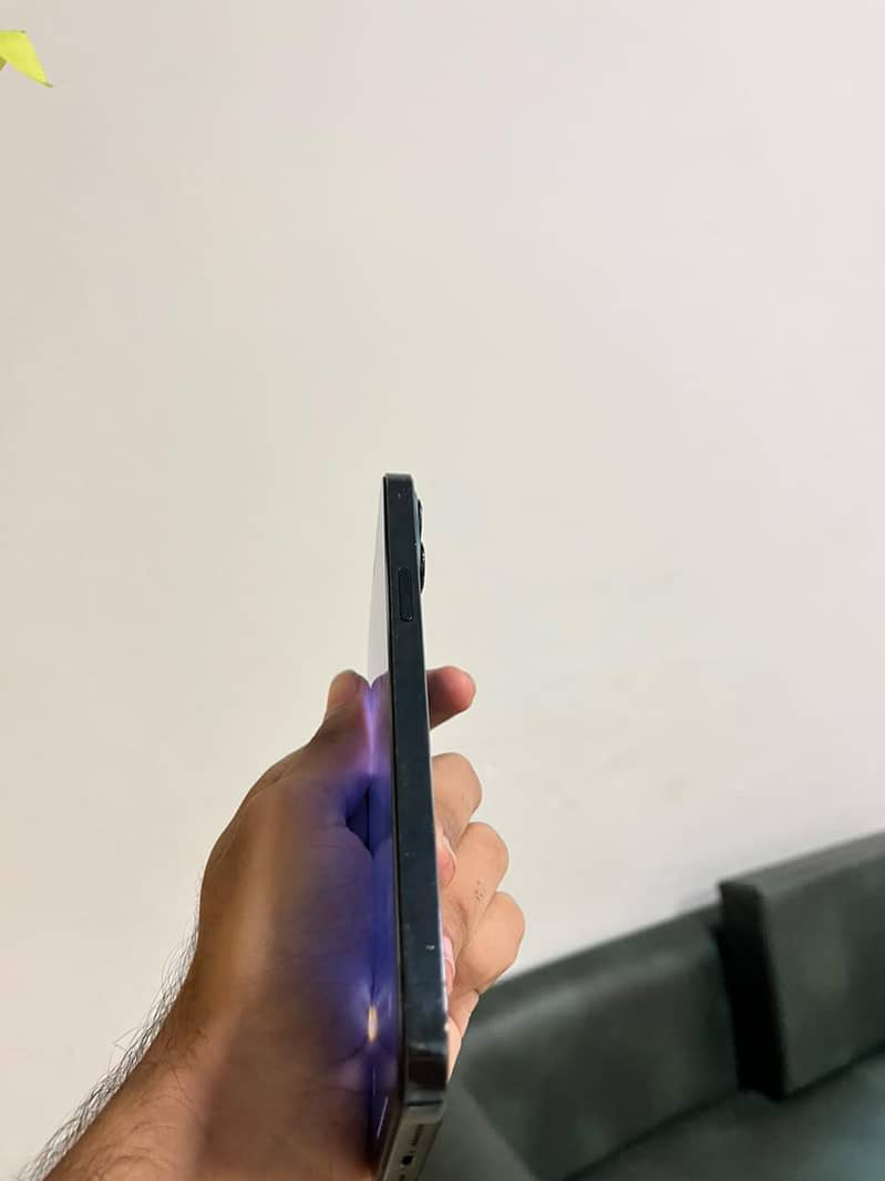 Apple iPhone 12 Pro Max 1