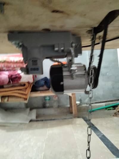 Juki machine with table
