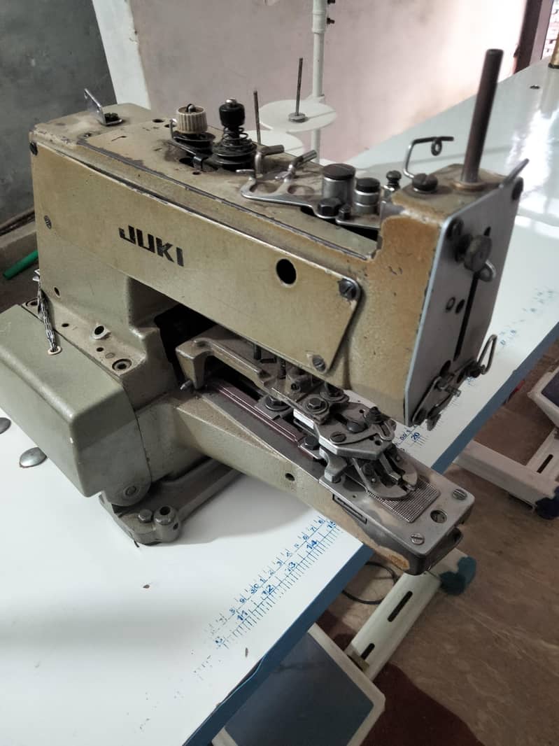 Juki machine with table 1