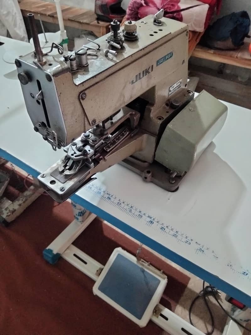 Juki machine with table 2
