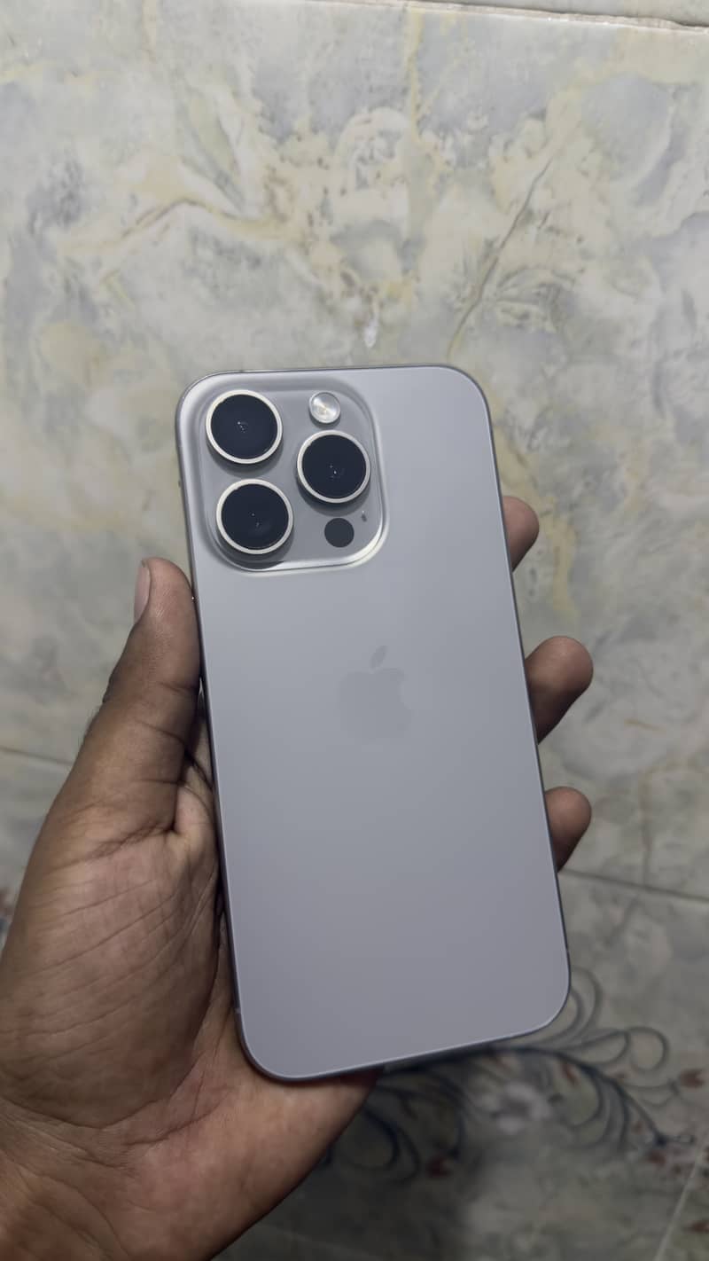 Apple iPhone 15 Pro 0