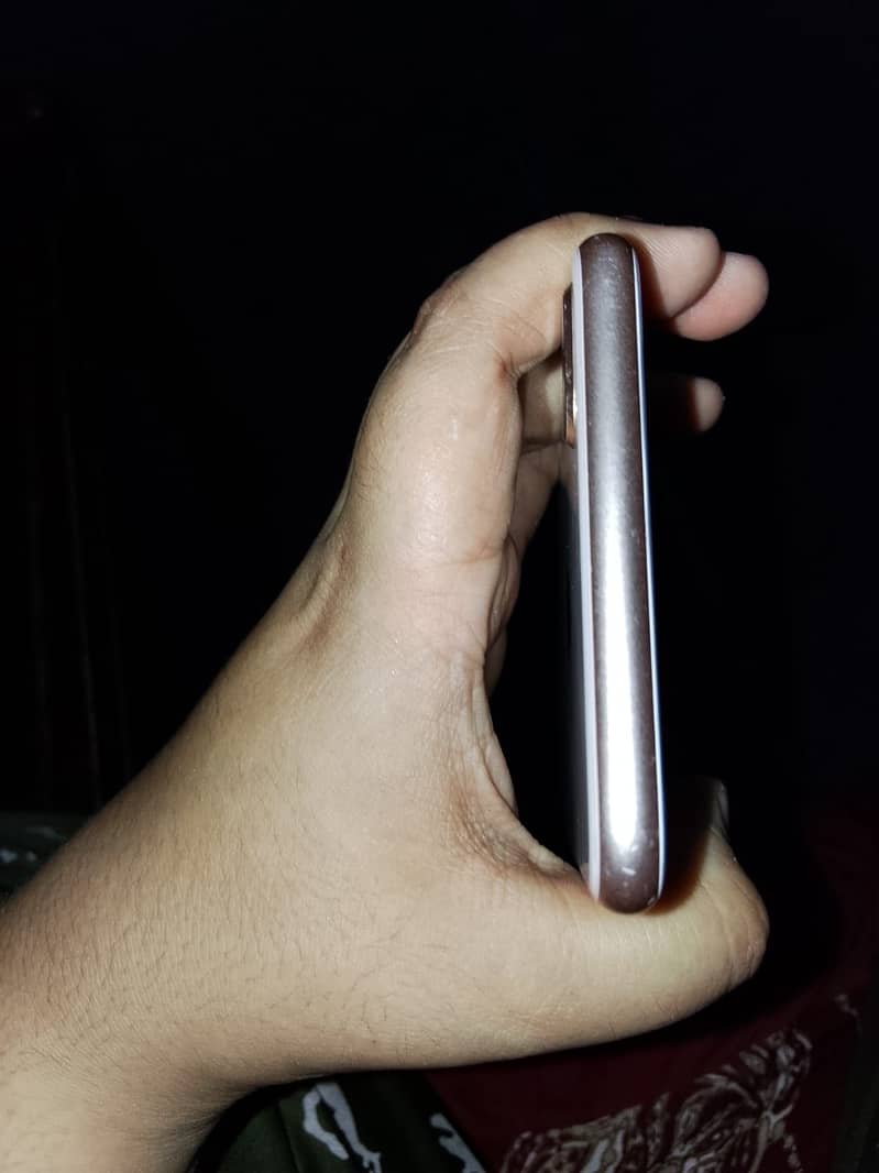 Apple iPhone 7 Plus 4