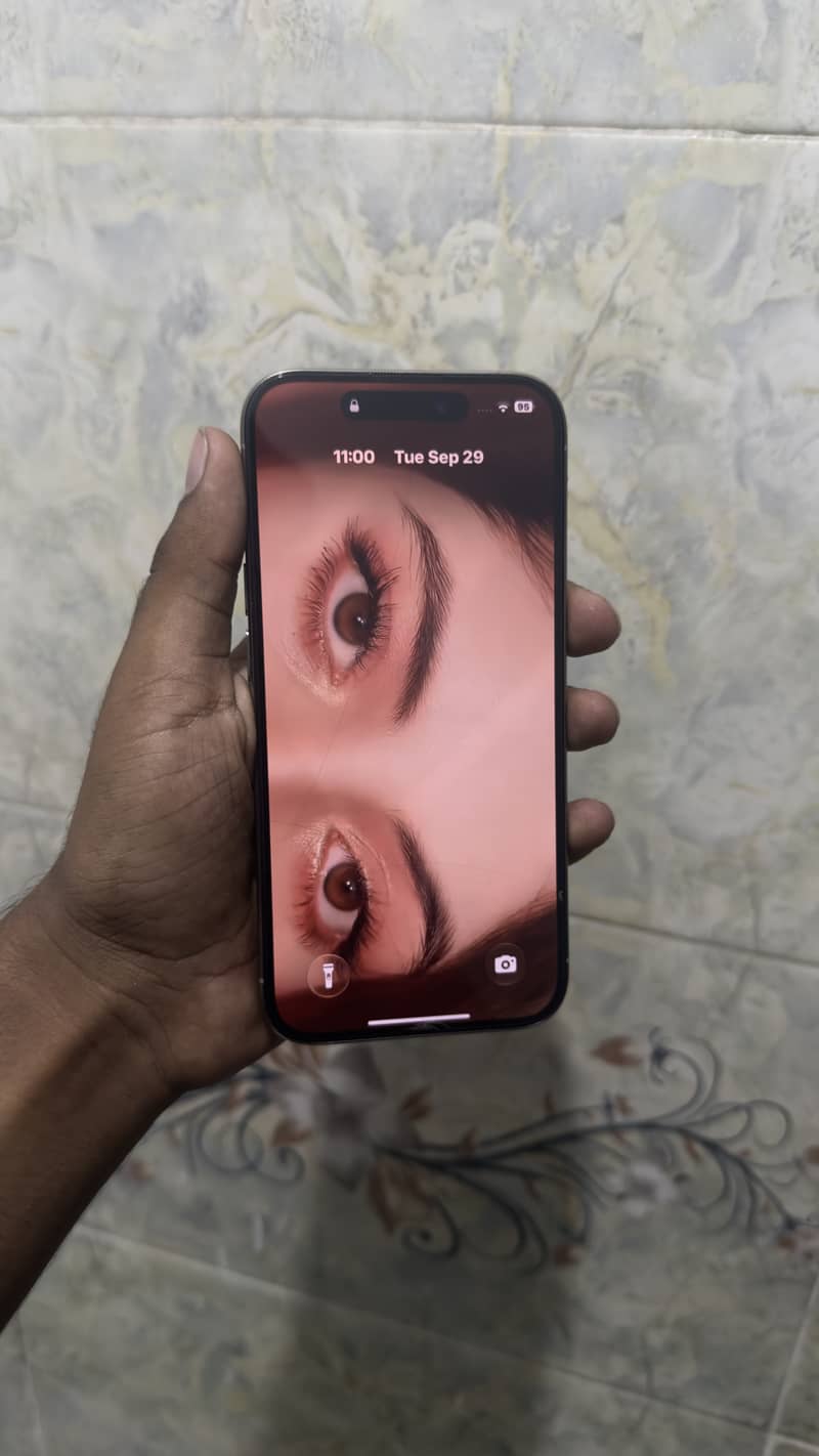 Apple iPhone 15 Pro 5