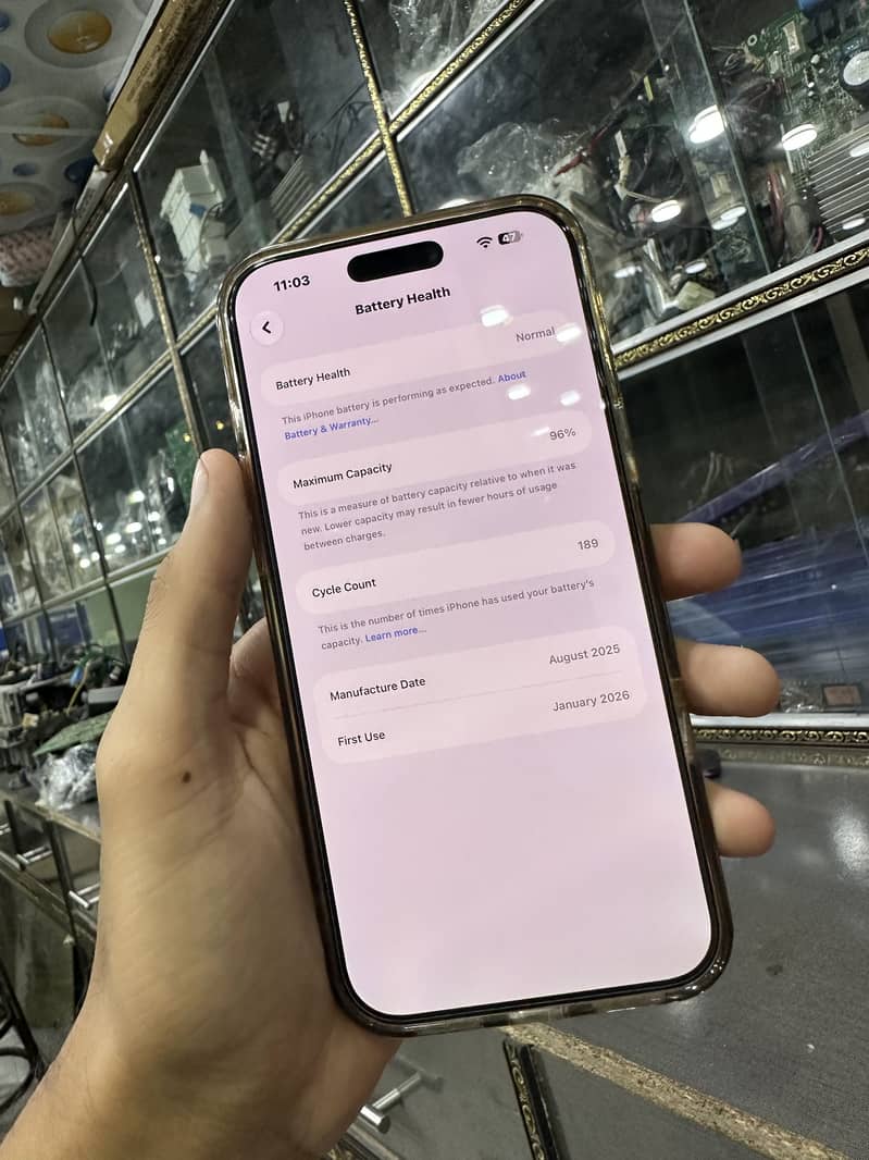Apple iPhone 17 Pro Max 1