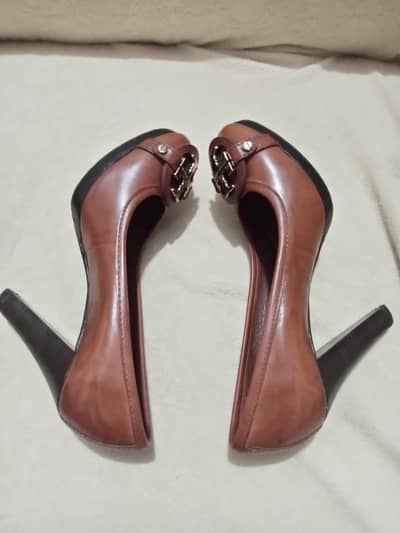 TORY BURCH ORIGINAL HEELS