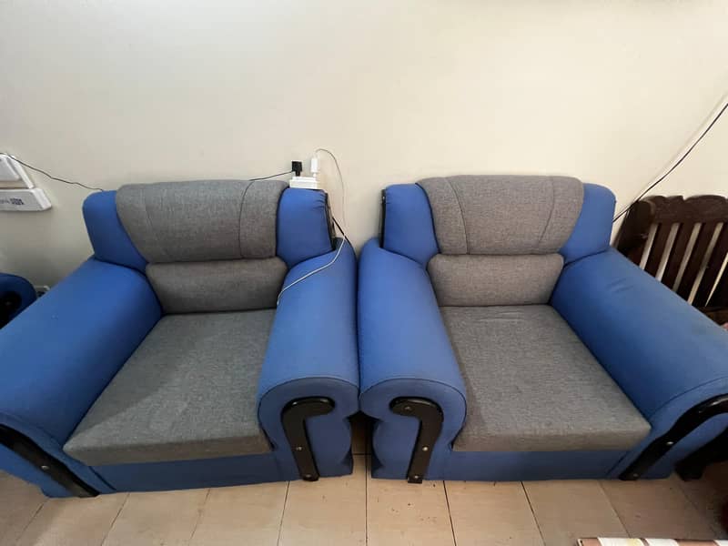 5 Seater Sofas + Center Table 4