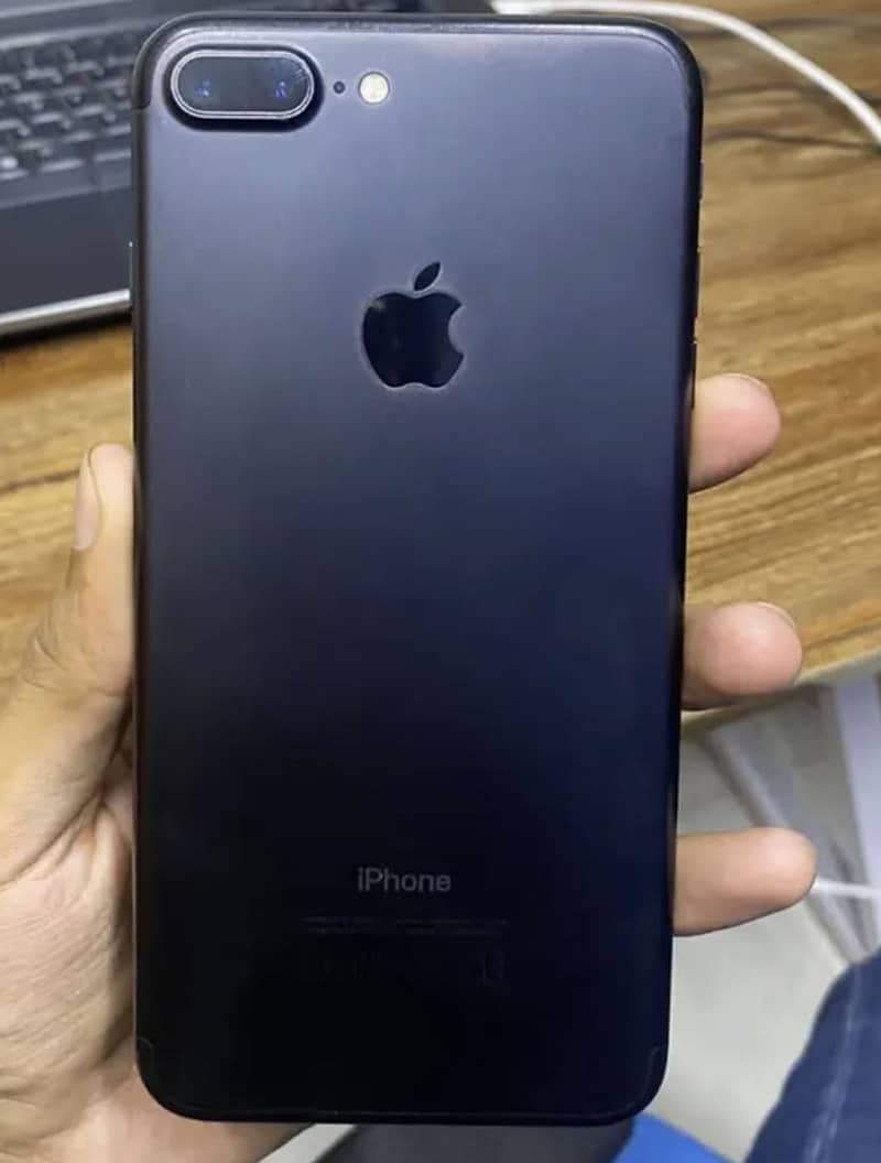 Apple iPhone 7 Plus 0