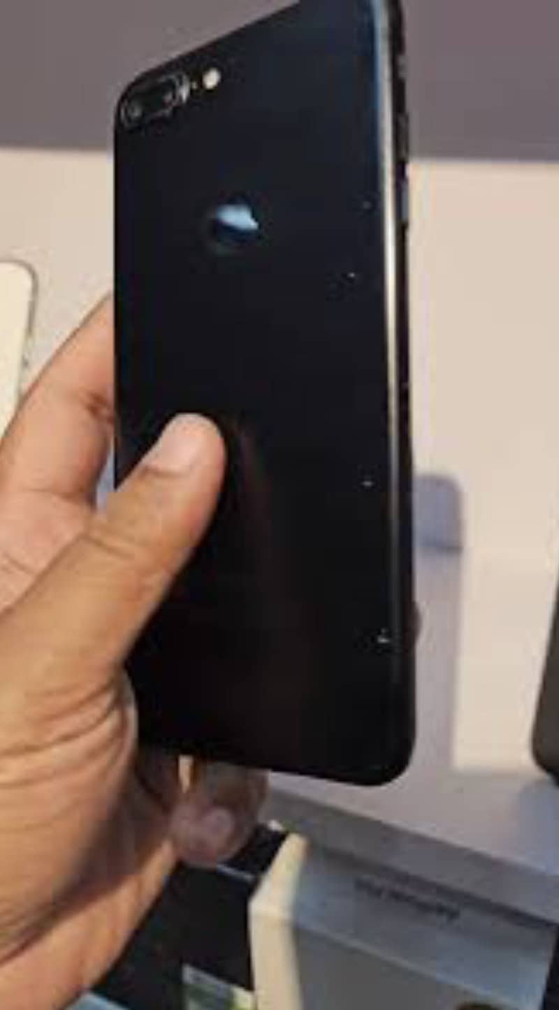 Apple iPhone 7 Plus 1