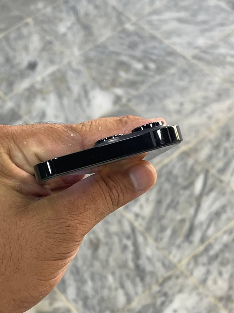 Apple iPhone 14 Pro 3