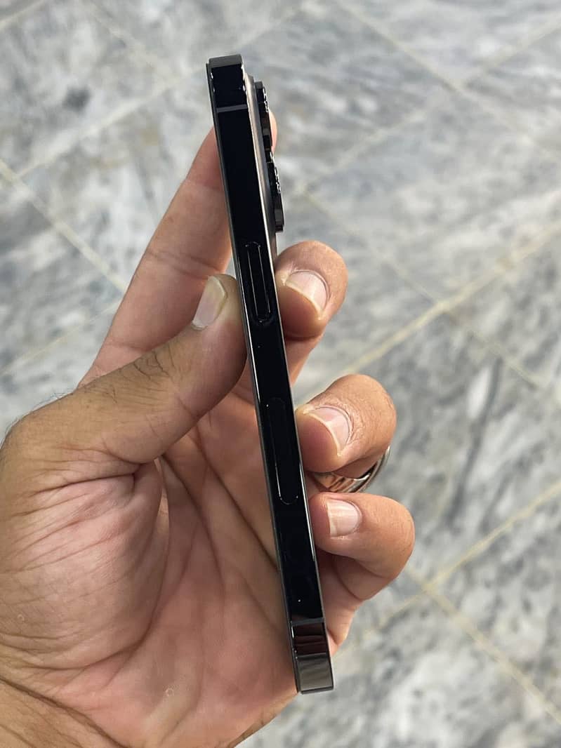 Apple iPhone 14 Pro 4
