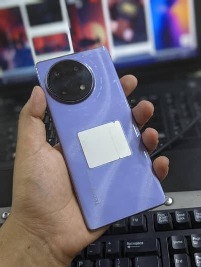 Tecno CAMON 30S with box