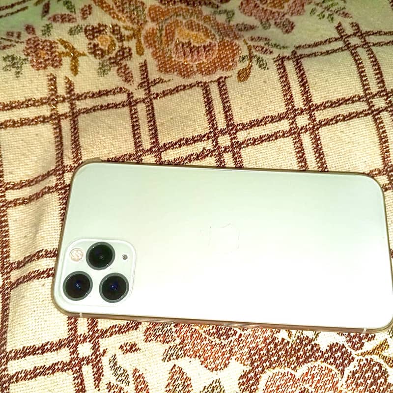 Apple iPhone 11 pro 0