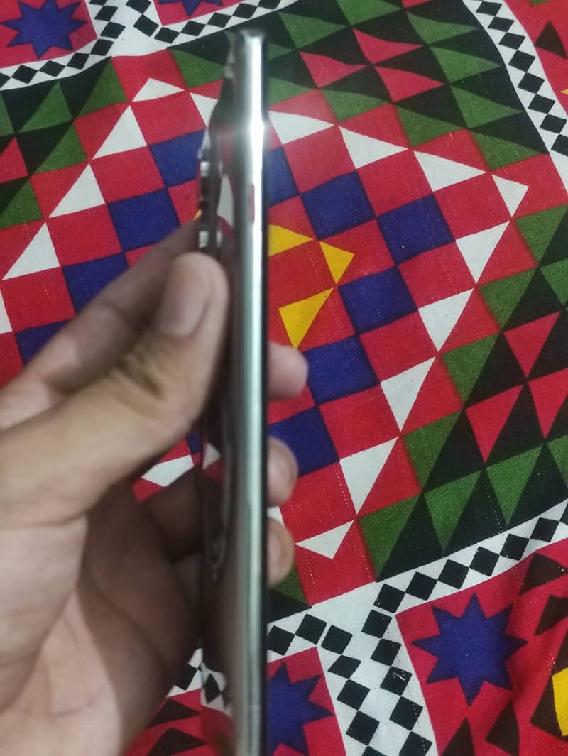 Tecno CAMON 40 Pro 5