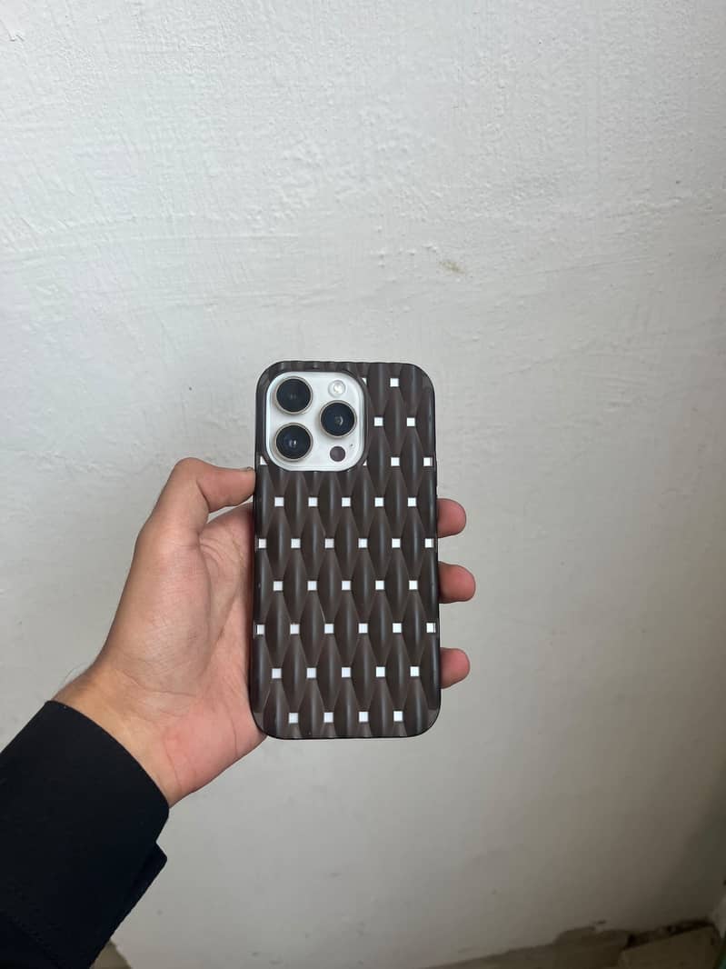 iPhone 14 Pro 0