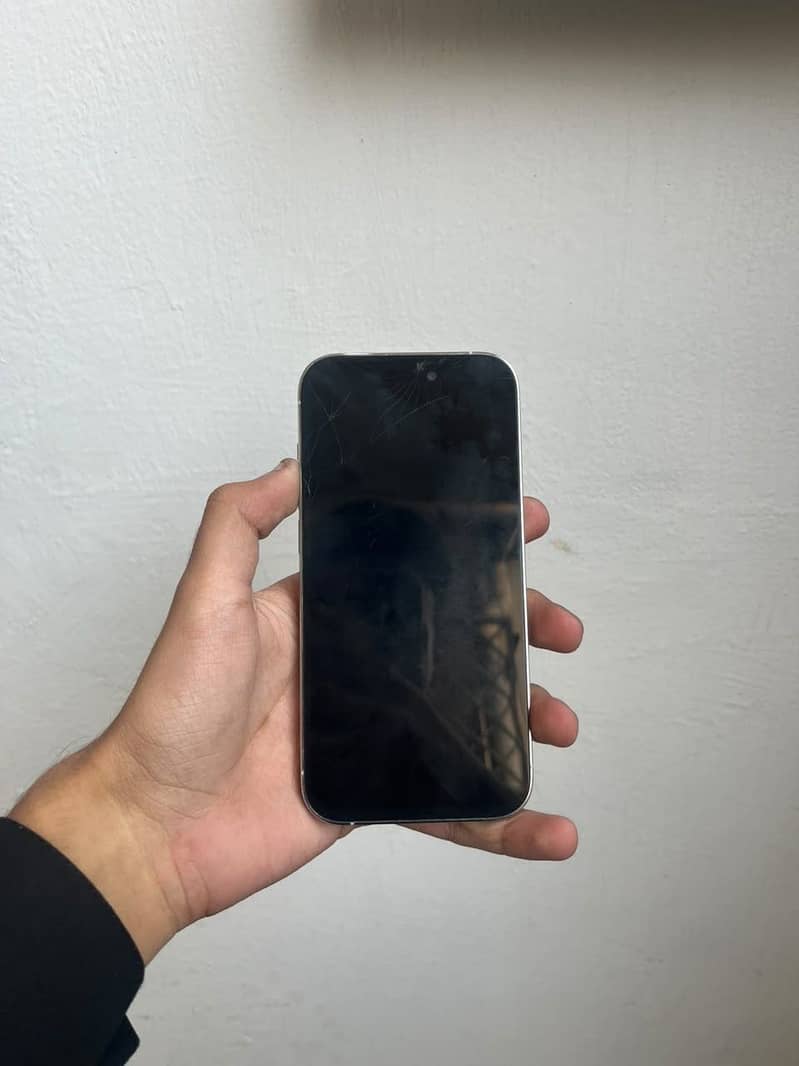 iPhone 14 Pro 3