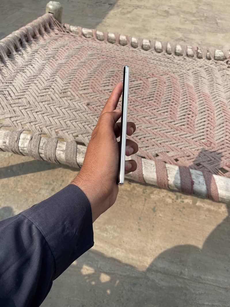 Samsung Mobile Note 10 Plus 2