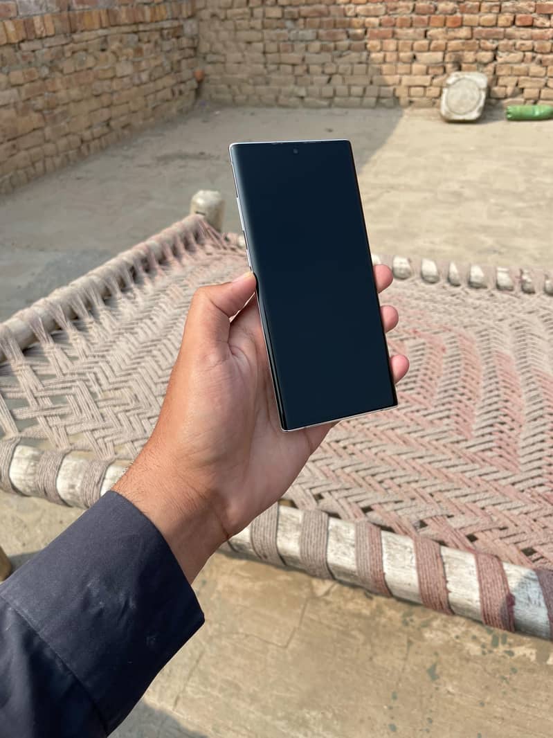 Samsung Mobile Note 10 Plus 7