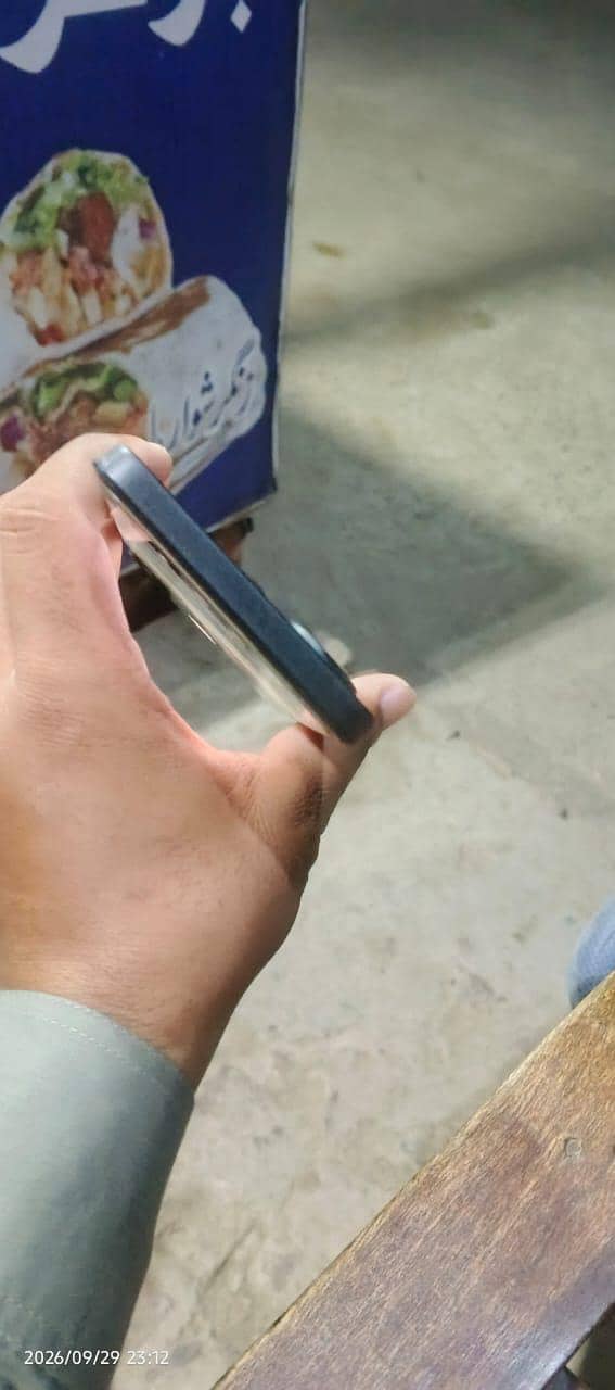 Tecno CAMON 20 4