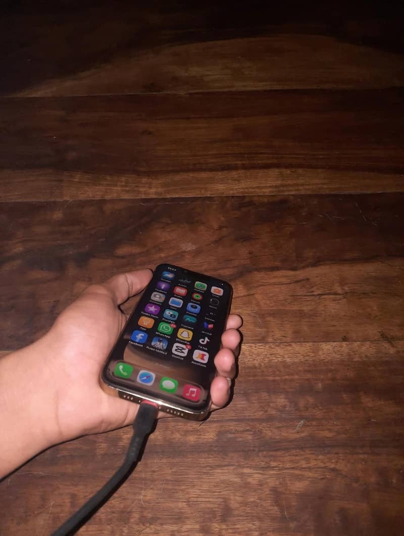 Apple iPhone 13 Pro 2