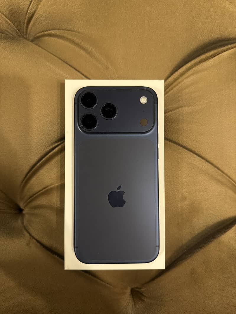 Apple iPhone 17 Pro Max 0