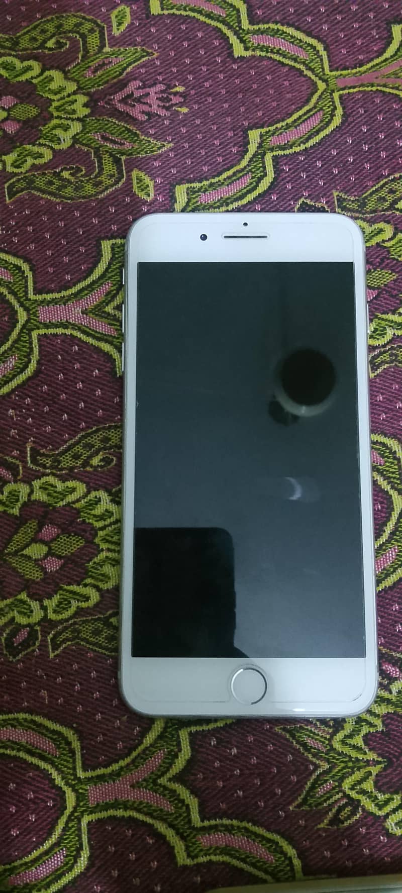 Apple iPhone 8 Plus 1