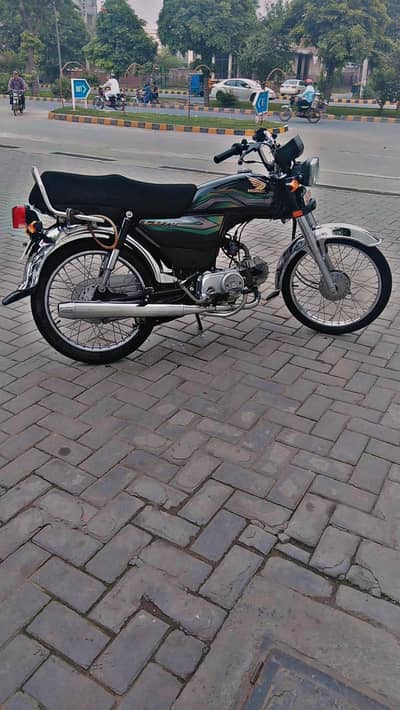 2023 model black 70