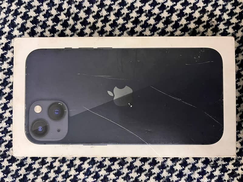 Apple iPhone 13 4
