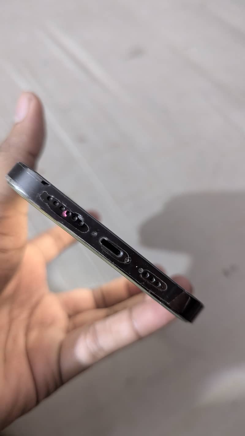 Apple iPhone 12 Pro Max 4
