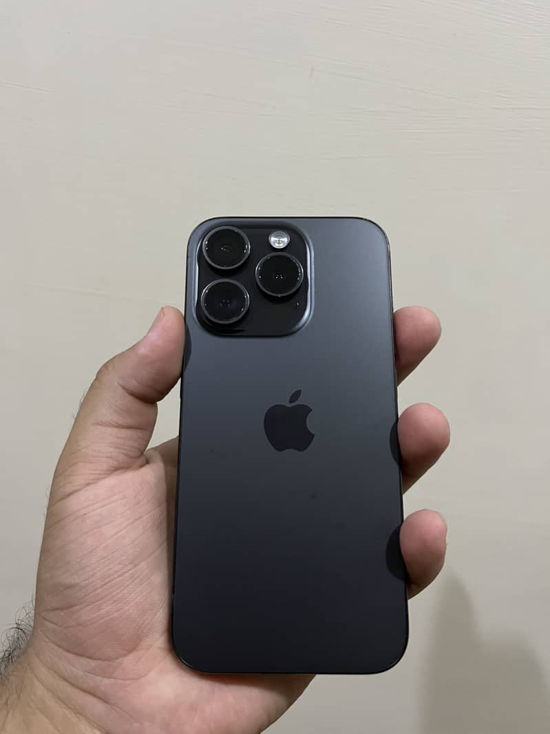 Apple iPhone 15 Pro 0