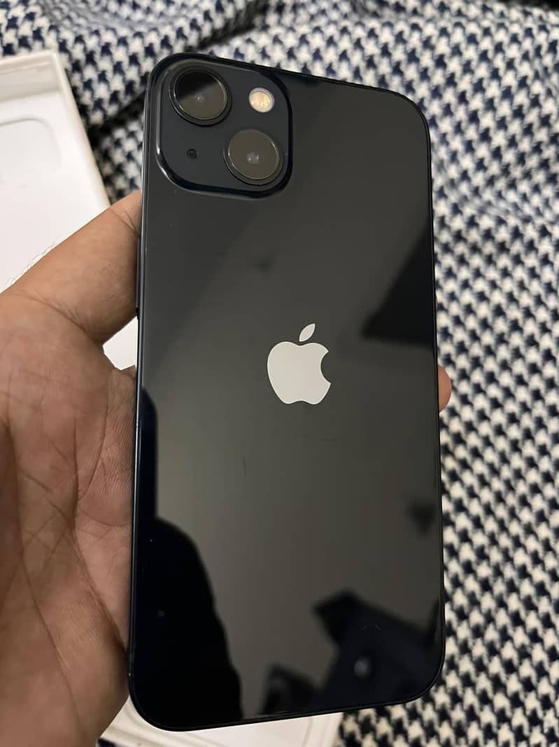 Apple iPhone 13 1