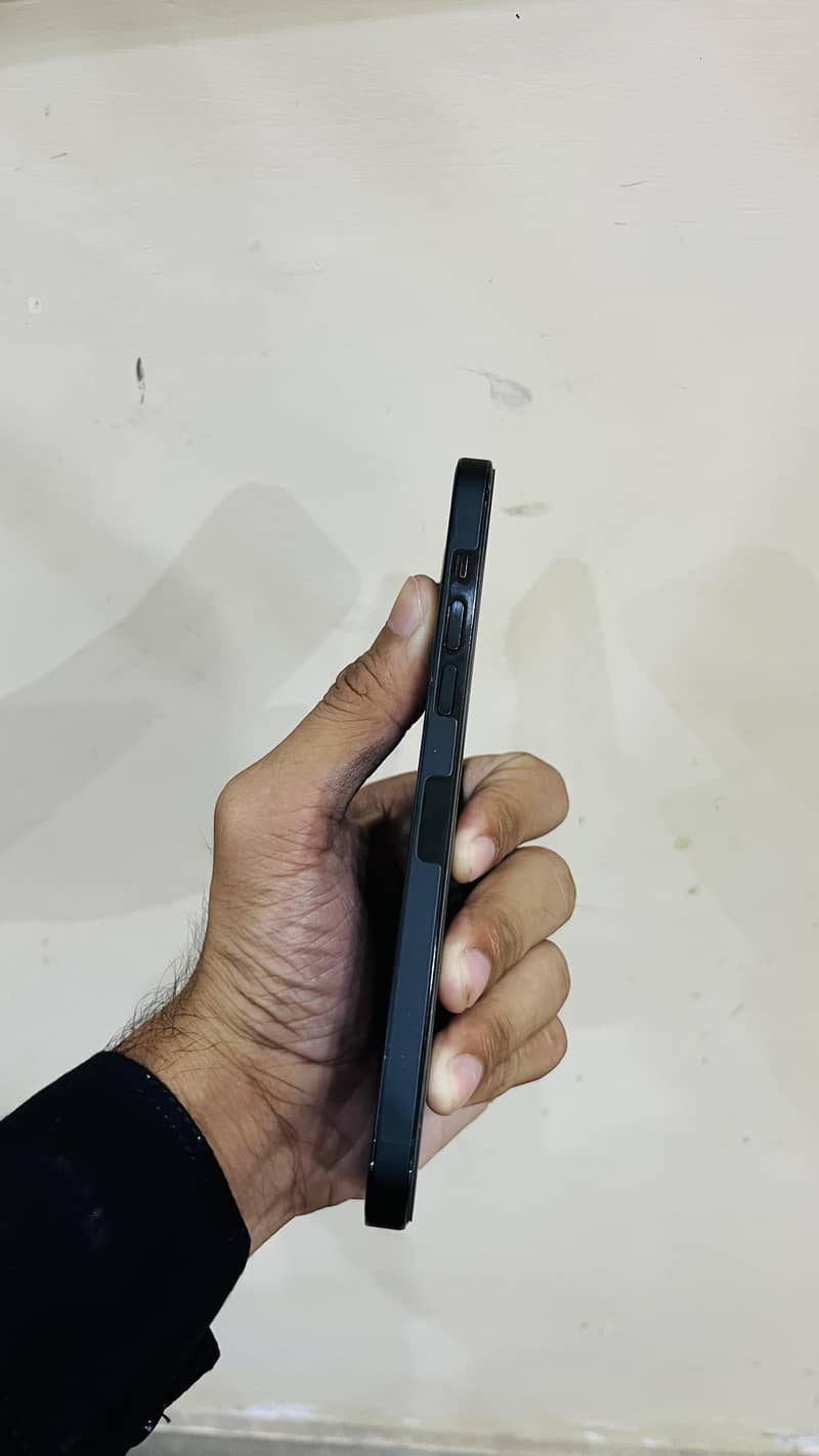 Apple iPhone 14 Pro Max 1