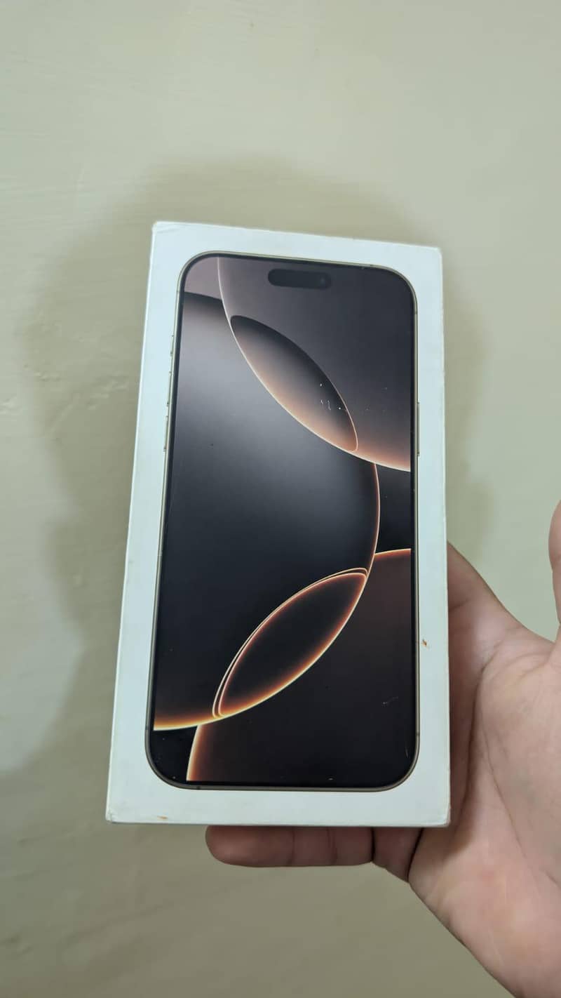 Apple iPhone 16 Pro Max 1