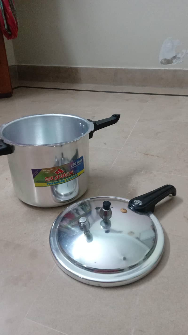 Silver cooker 2