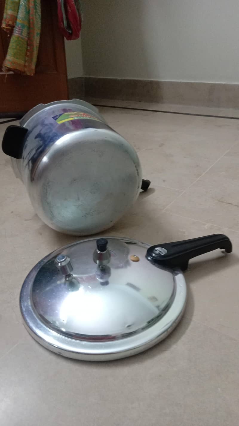 Silver cooker 3