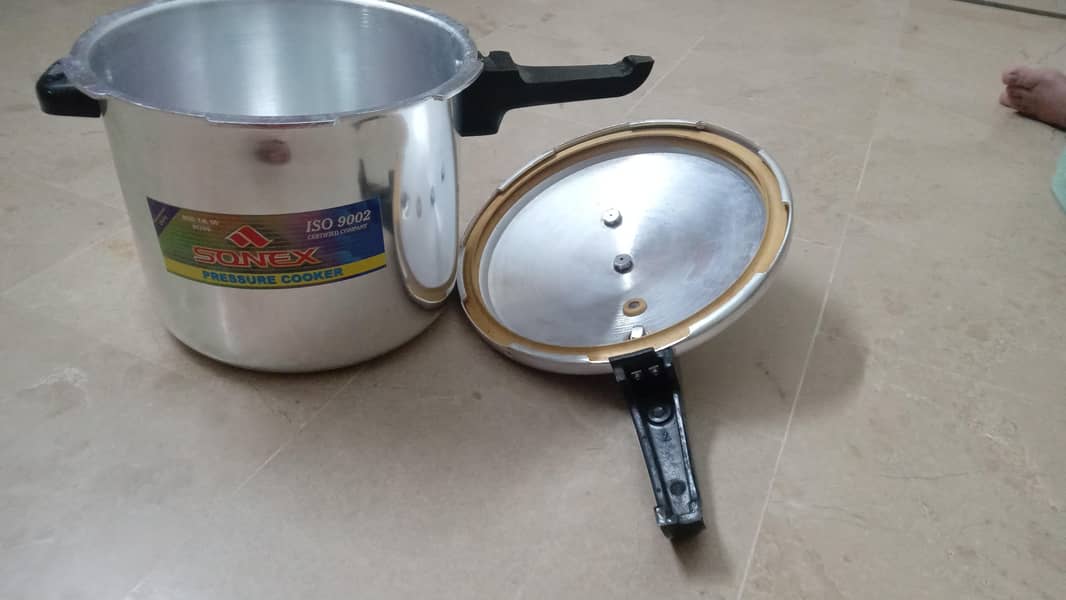 Silver cooker 5