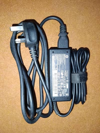 HP laptop charger 65W
