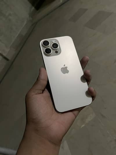 Apple iPhone 16 Pro Max