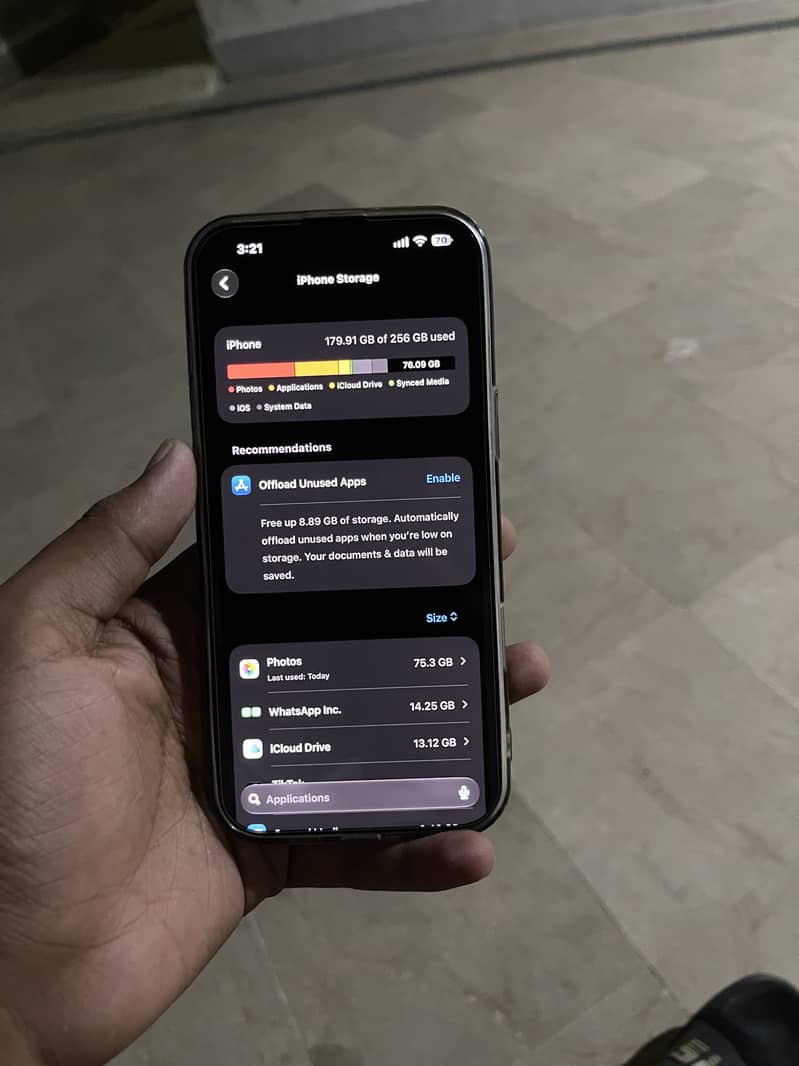 Apple iPhone 16 Pro Max 11