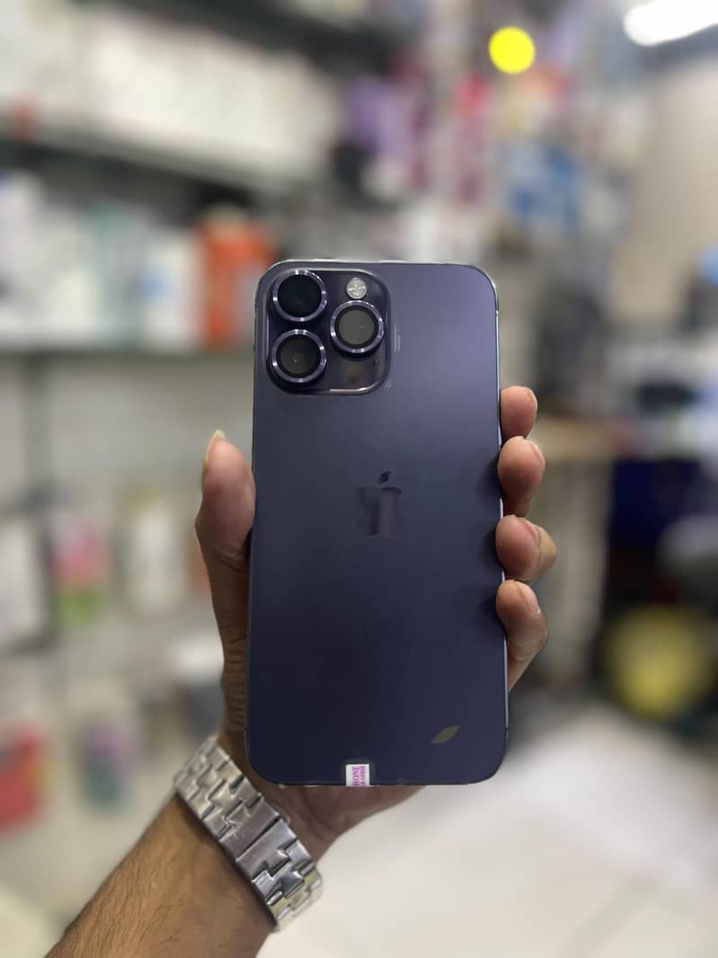 Apple iPhone 14 Pro Max 0