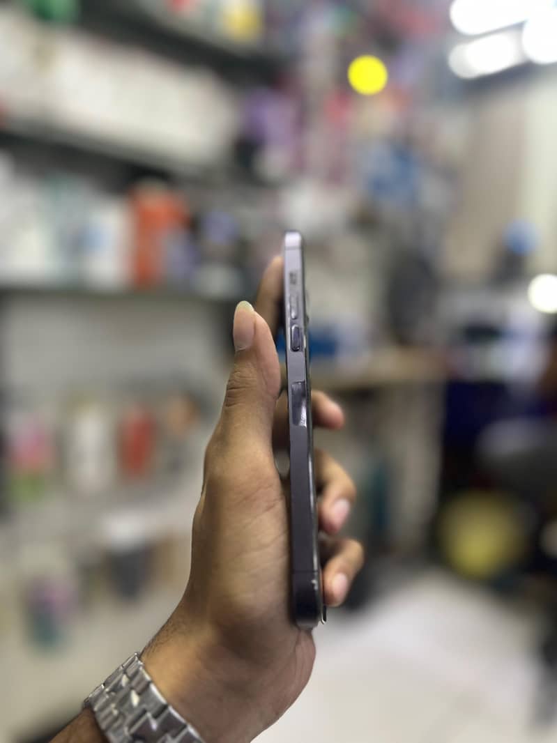 Apple iPhone 14 Pro Max 2