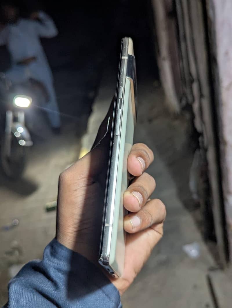Google Pixel 6 Pro 2